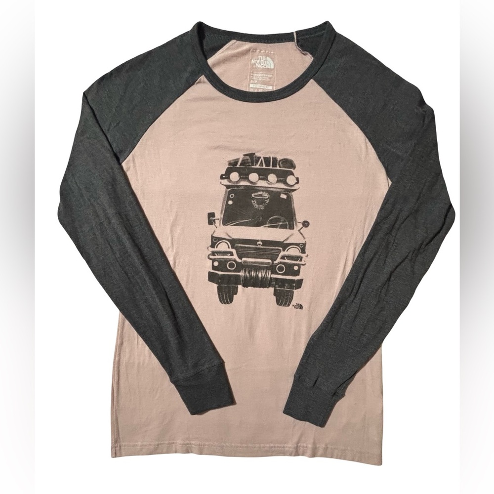 The North Face Men’s Two-Tone Long Sleeve Raglan Shirt - Tan & Black